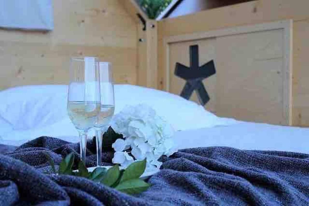 Starsbox Jacuzzi Privata E Piscina Vista Mare Campo de lujo *
